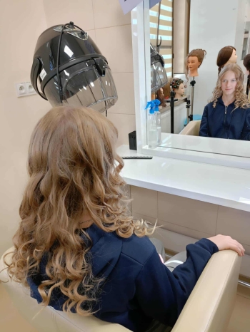 550894995_1574401640190086_7780206434850438462_n