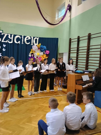 563444296_1596399177990332_1323384982404758495_n