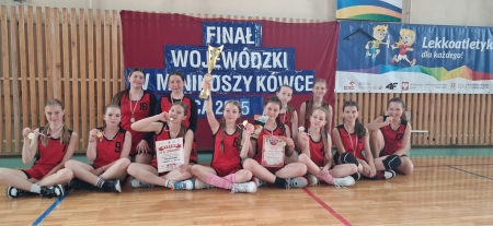 Sp11 Mistrzem Województwa Świętokrzyskiego w mini piłce koszykowej dziewcząt ...