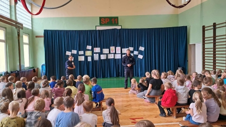 Spotkanie profilaktyczne z udziałem funkcjonariuszy policji