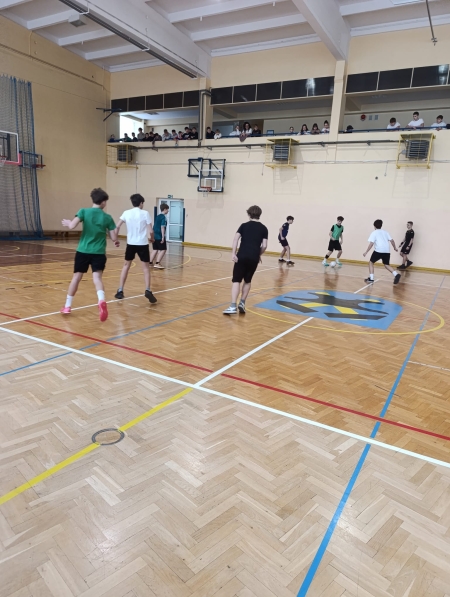  Turniej Noworoczny Klas VII i VIII o Puchar Dyrektora Szkoły w Piłce Nożnej.