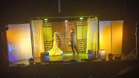 „Teatr to zwierciadło życia – pokazuje więcej, niż jesteśmy gotowi dostrzec.”...