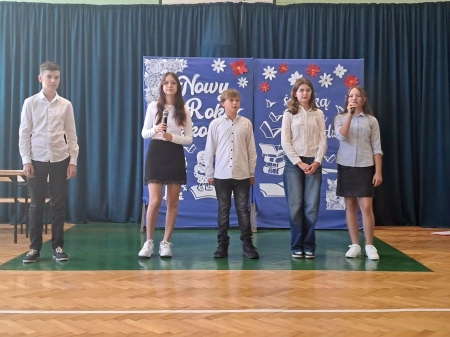 UROCZYSTE ROZPOCZĘCIE NOWEGO ROKU SZKOLNEGO