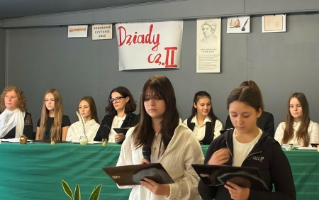 Szkolne Narodowe Czytania ,, Dziadów”
